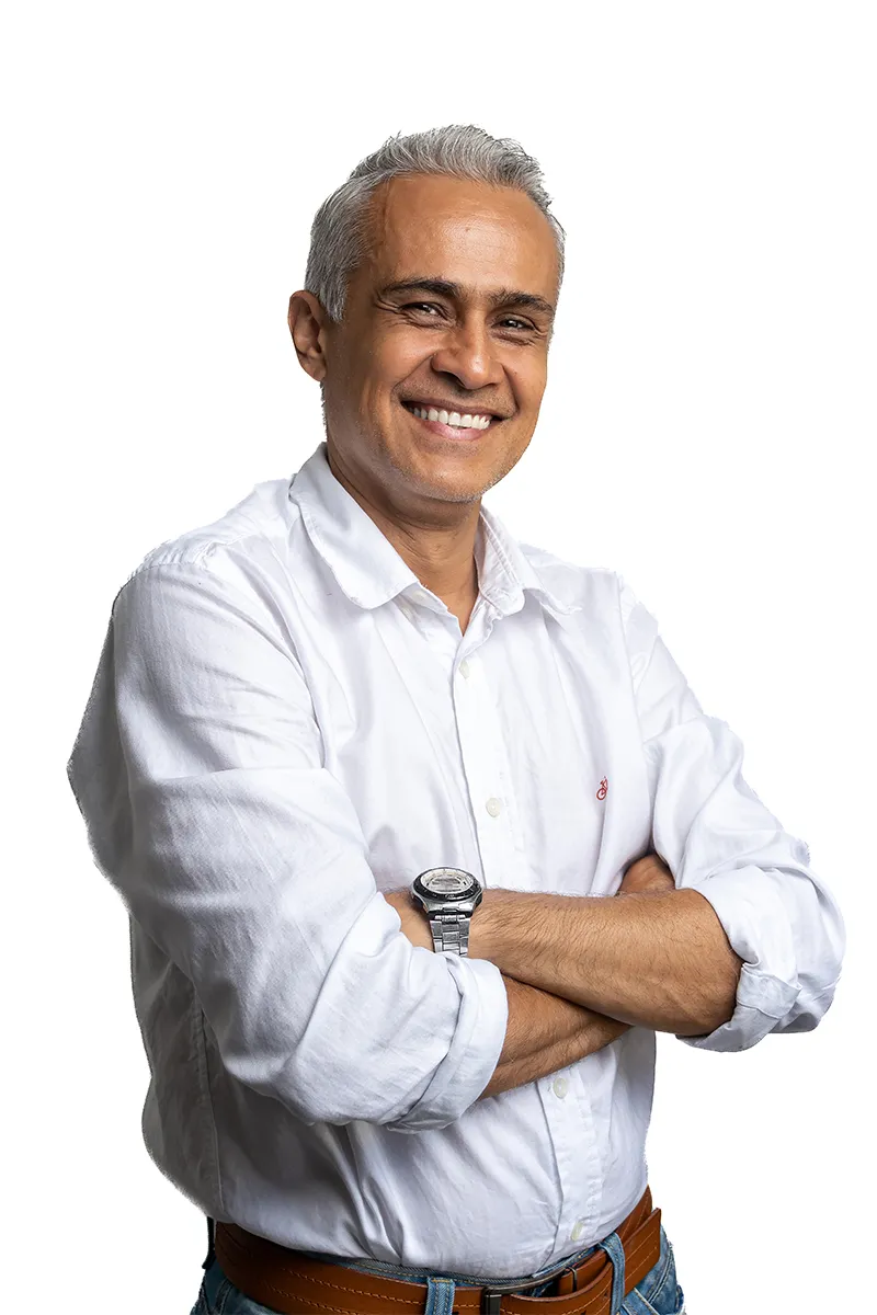 Ingeniero experto de TECNOCOM VALLE, servicio técnico de computadores y cámaras en Buga, ciudad del Señor de los Milagros